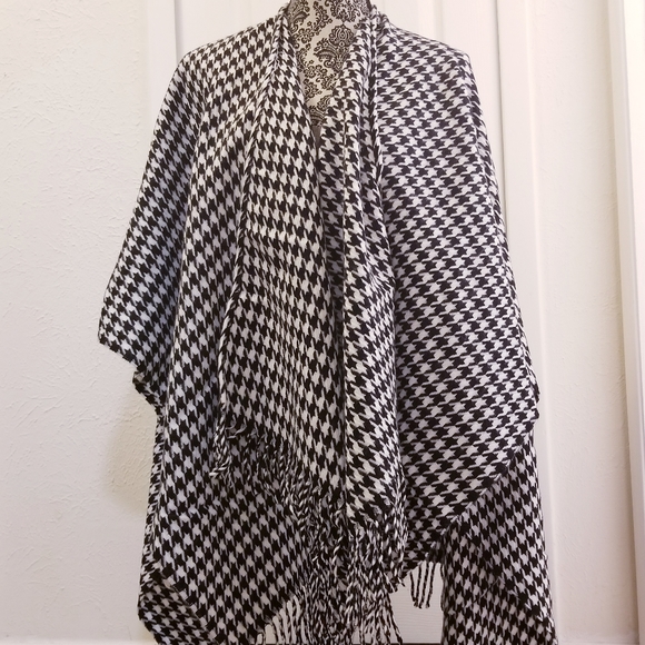 Houndstooth, Fringe,Shawl/Cape/Poncho - Picture 2 of 4